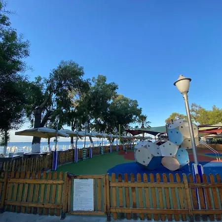 Oasis Residences Limassol 公寓式酒店 利马索尔