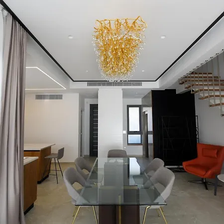 Oasis Residences Limassol 公寓式酒店 *