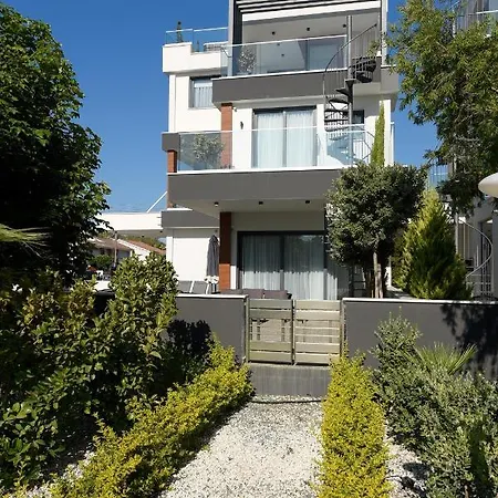 Oasis Residences Limassol 公寓式酒店