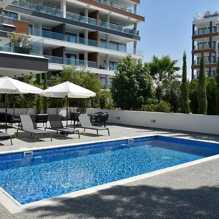 Oasis Residences Limassol * 利马索尔