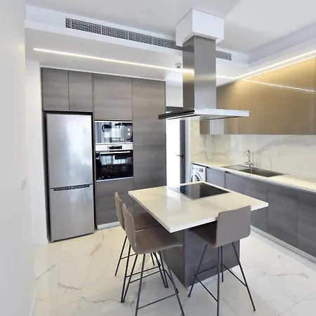 Oasis Residences Limassol 公寓式酒店 *