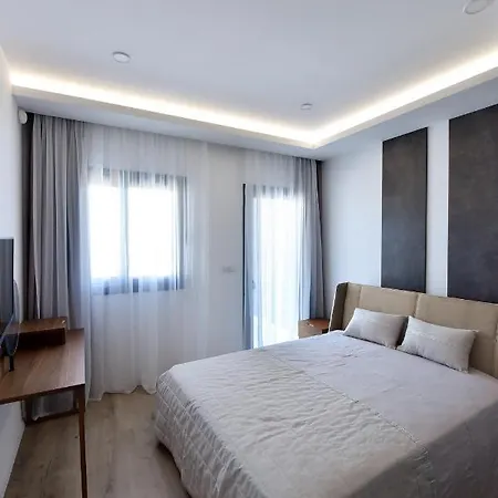 Oasis Residences Limassol 公寓式酒店 *