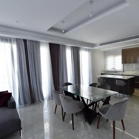 Oasis Residences Limassol * 利马索尔